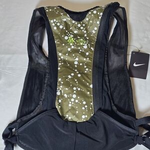 Nike ACG Hydration Race Vest Running Hiking Unisex Lightweight Size S/M Olive